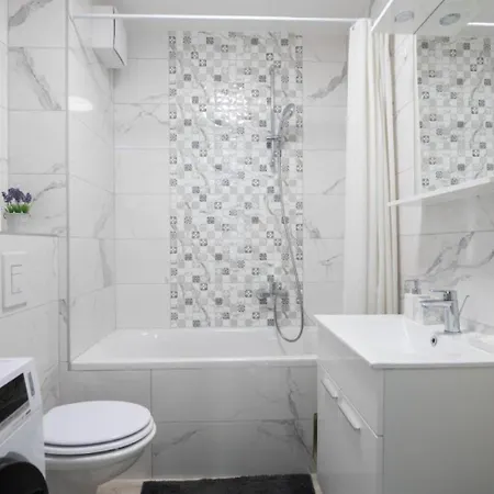 Skyline - Luxurious & Modern